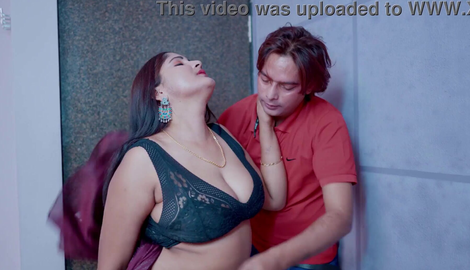Desi hot Bhabhi seduced by AC technician in the sexy room with seductive models Khu, Muk 2026/FullHD