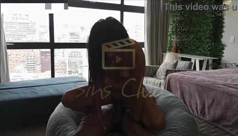 I fucked the naughty brunette - Cuckold waiting in the building's lobby while I fuck this hot XVIDEOS with lovely models Negro Top Oficial, Vivi Marques 2026/FullHD