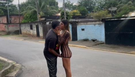Married woman masturbating in public and giving head to her cuckold husband in the middle of the street, orgasming twice. showcasing Sol Di Luna, Edy Guerreiro 2026/FullHD