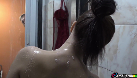 Peeking at the young girl in the shower with charming models Teh Angel, Vagninho, Sol Soares 2026/FullHD