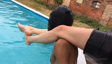 Miss Suzanna Maxwell – Drowned Under My Delectable Toes