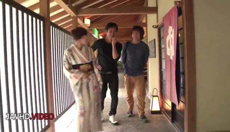 Aoi Mizuno's Wild Outdoor Threesome with Double Blowjob 2026/HD
