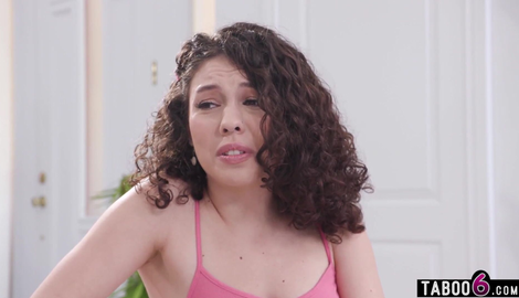 Stepdaughter teen fucked anal by stepdad from behind doggystyle with captivating beauties John Strong, Satine Summers 2026/FullHD