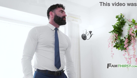 Breakfast Fight Ends In Stepdad Living Room Threesome introducing Della Cate, Ken Feels, Koda Monroe 2026/FullHD