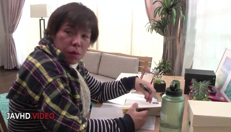 Reika Kashiwakura Gives a Naughty Japanese Blowjob 2026/HD