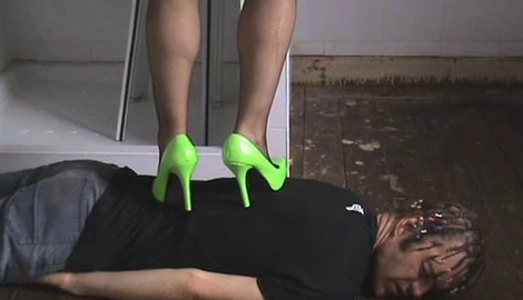 UK Stomp - Trampled Angel with Catwalk