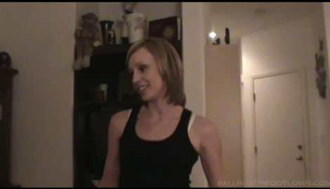 Ballbustin', Foot Lovin' – Amazon Knees