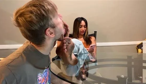 Dirty Street Feet Licking with Goddess Ellen
