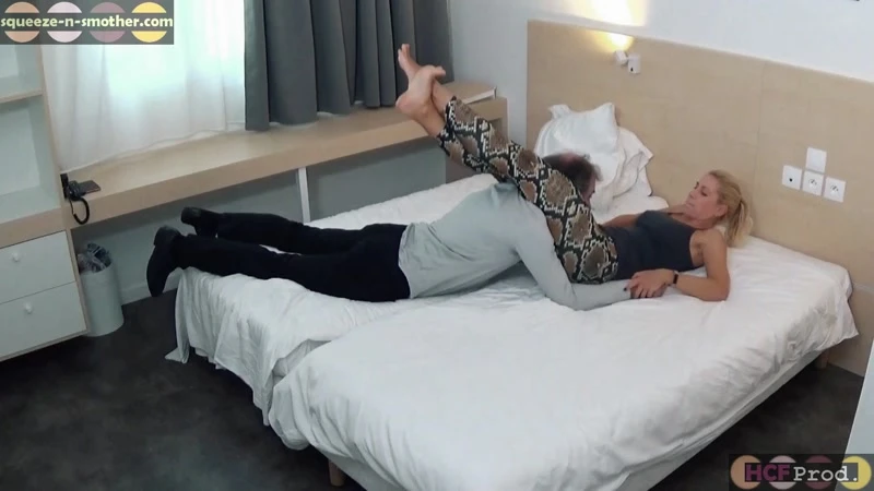 [Femdom 2018] Squeeze n Smother – JENNI CZECH 's ANACONDA LEGS [Mixed Wrestling, Wrestling, Throat Sitting, Submission Hold, Legs]