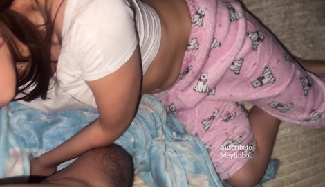 PORNO CASERO PIJAMADA COMO MI HERMANASTRA CULONA DE 18 AÑOS ES UNA EXPERTA CON LAS MAMADAS ESCUCHA COMO GRITA DAME MAS MI AMOR CASI LA EMBARAZO with social media stars MeylinBoli, Gato 2026/FullHD