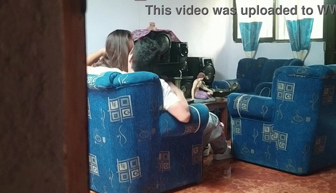 I discover my stepsister: They get hot and heavy with her boyfriend in the living room and end up having sex, I RECORDED IT ALL. 2026/FullHD