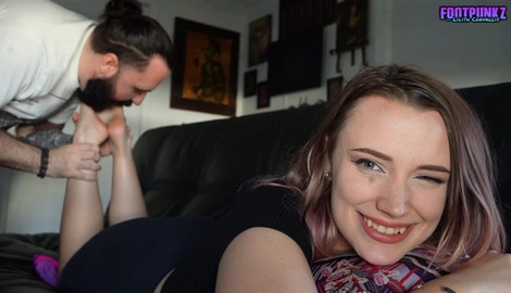 Cute Feet and Cumshots – Nerdy Gamer Girl Lilith First time Foot Worship & Tickling