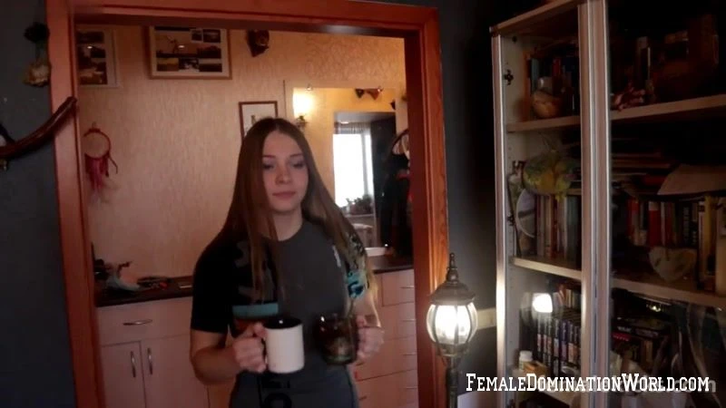 Female Kicks – Stacy Visits Her Friend with Stacy - 2023/HD