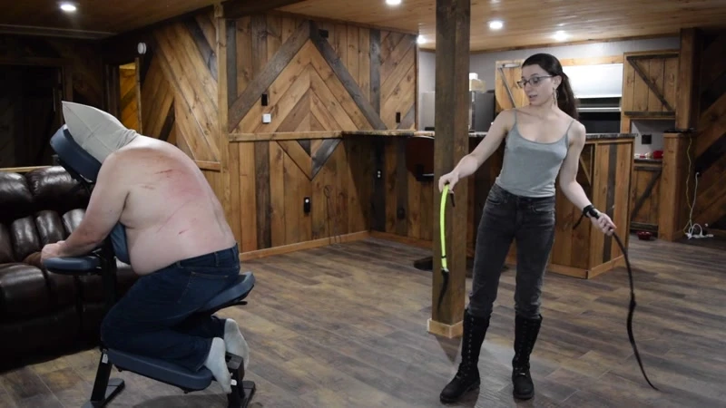 Mistress Mercer with Neoprene vsLeather Axels Dragon Quirt - 2023/HD