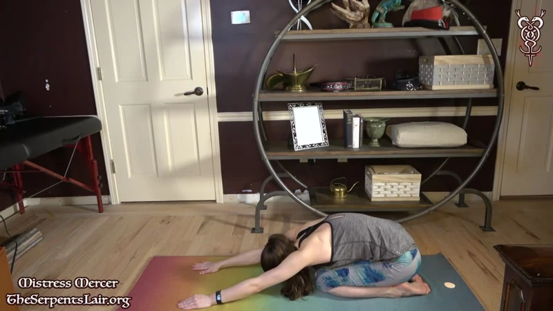 Mistress Mercer with Caught Playing during Yoga after Headstand Cumming - 2023/HD