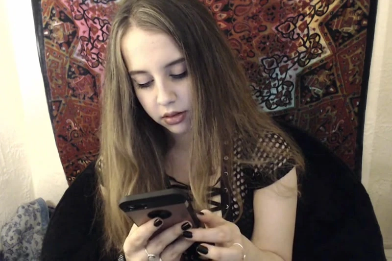 Princess Violette – ignoring you while I text my friends, take selfies - 2023/HD