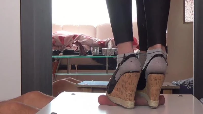 VIP Crusher 40 – Cruel Crushed Cock, Ball in Wedges - 2023/HD