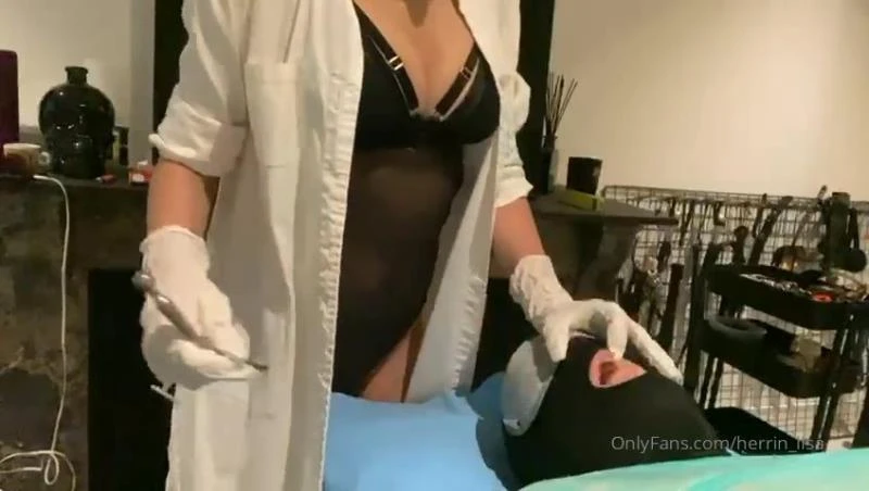 Herrrin Lisa – Dentist Dr Lisa - 2023/HD