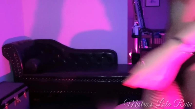 Mistress Lola Ruin – Having My Boots Worshipped By An Adoring, Frustrated Slave - 2023/HD