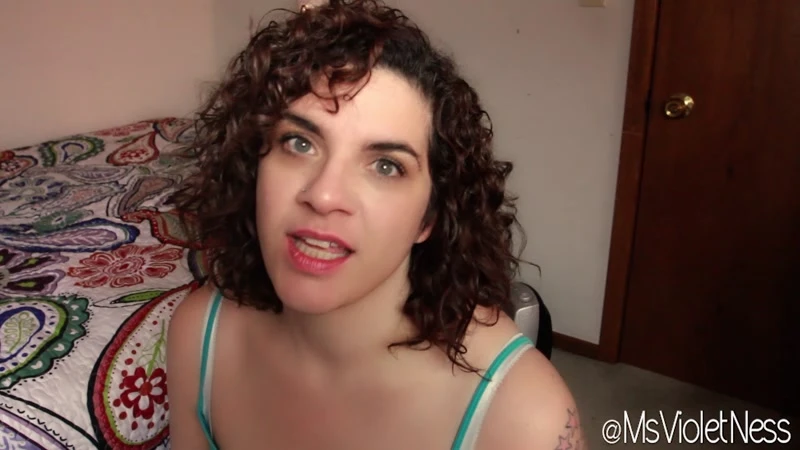 Little Sissy Pirate Wench - 2022/FullHD