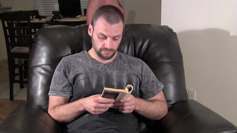 Young Kim – Bedroom Service - 2022/HD