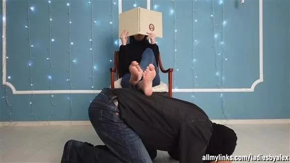 Girl's Foot Play On My Back - Ladies by Alex - 2025/FullHD