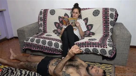 Musa Relaxes Her Feet On Her Doormat - 2025/FullHD