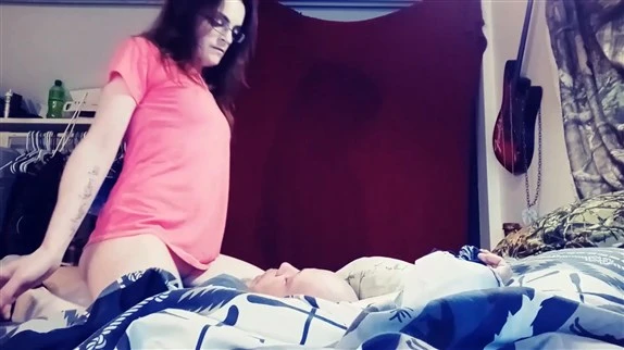 Nonstop Femdom Facesitting 4 with Thejustinsmith - 2025/FullHD