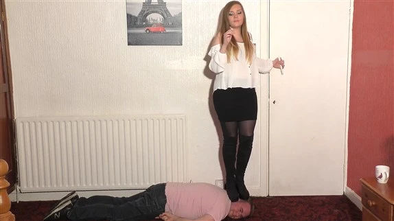 Smoking Dancing Trample with Mean Girl Sophie - 2025/FullHD
