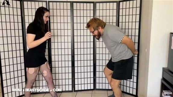 Annika - Annika's Stocking Kicks with BeastsCage - 2025/FullHD