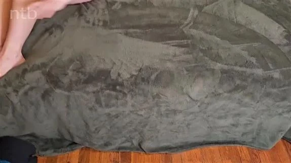 Masked blond cuckold white hotwife swaps tasty bbc cum with her husband - 2025/FullHD