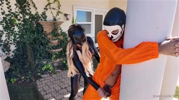 Batwoman's XXL Strapon Revenge with XXX Slayer Productions - 2026/FullHD
